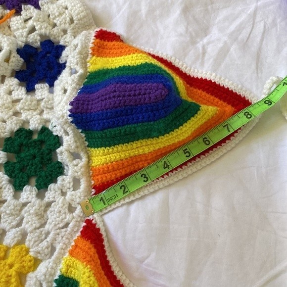 Handmade woman’s rainbow crop top size large/extra large - Picture 3 of 4